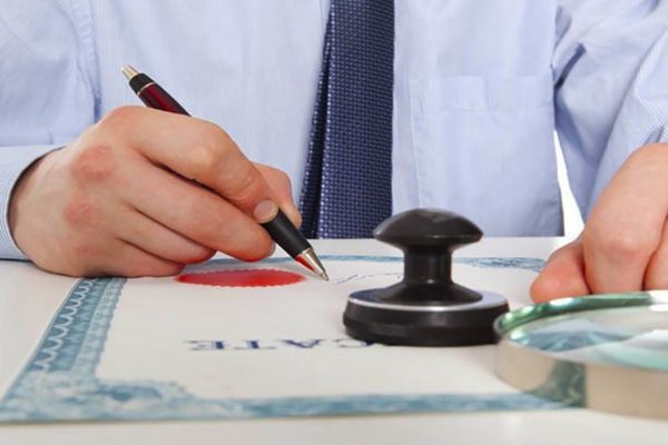Người chưa đủ 18 tuổi
