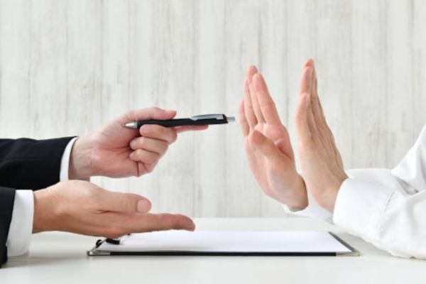 Người làm chứng trong công chứng