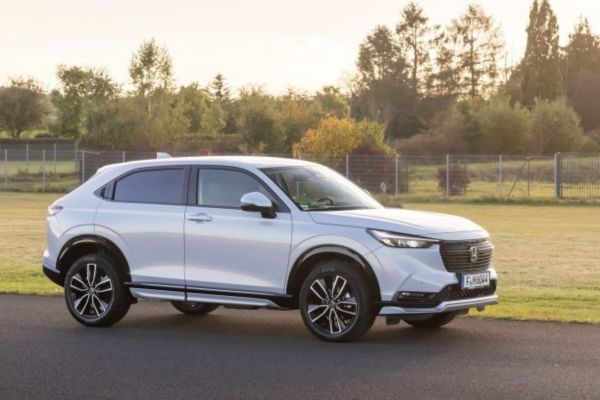 Công chứng hợp đồng mua bán xe ô tô cần những gì?