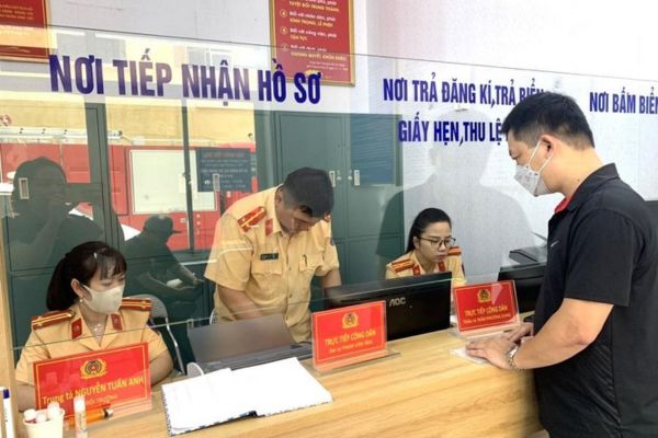 Kiểm tra xe bị cầm cố ngân hàng